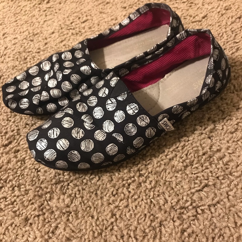 Toms